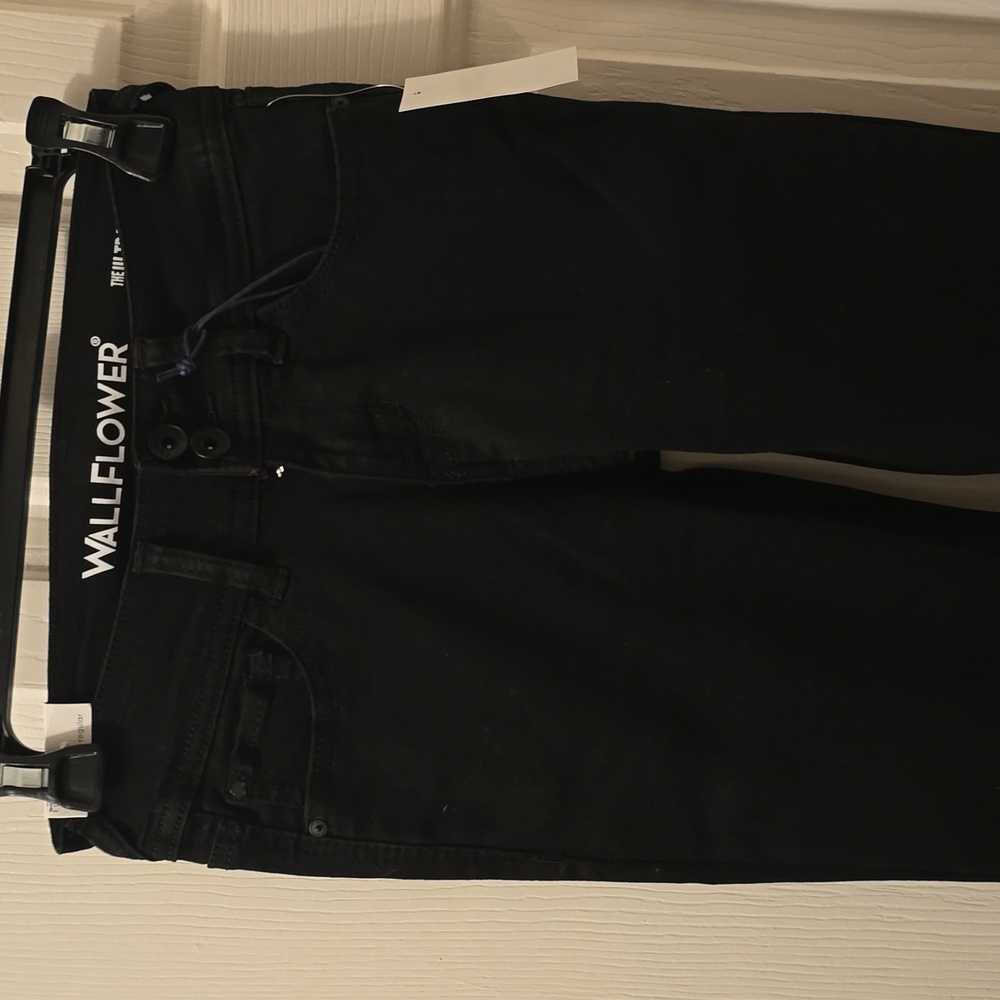 WALLFLOWER BRAND WOMEN'S JUNIOR SIZE BLACK CROP JEANS SIZE 1/25